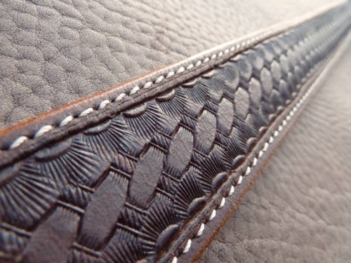 Sewing leather - decorative seams in leather -  -  The Leather Dictionary
